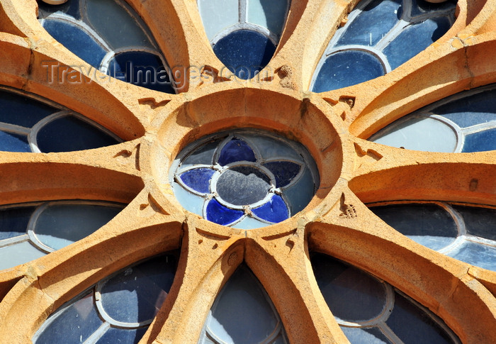 madagascar384: Antananarivo / Tananarive / Tana - Analamanga region, Madagascar: Gothic rose window of Andohalo Catholic cathedral - glass and stone mullions - photo by M.Torres - (c) Travel-Images.com - Stock Photography agency - Image Bank