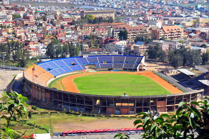 madagascar387: Antananarivo / Tananarive / Tana - Analamanga region, Madagascar: municipal stadium and the medicine school - view from the Haute Ville - Stade Municipal de Mahamasina - Ecole de Médecine de Befelatanana - photo by M.Torres - (c) Travel-Images.com - Stock Photography agency - Image Bank