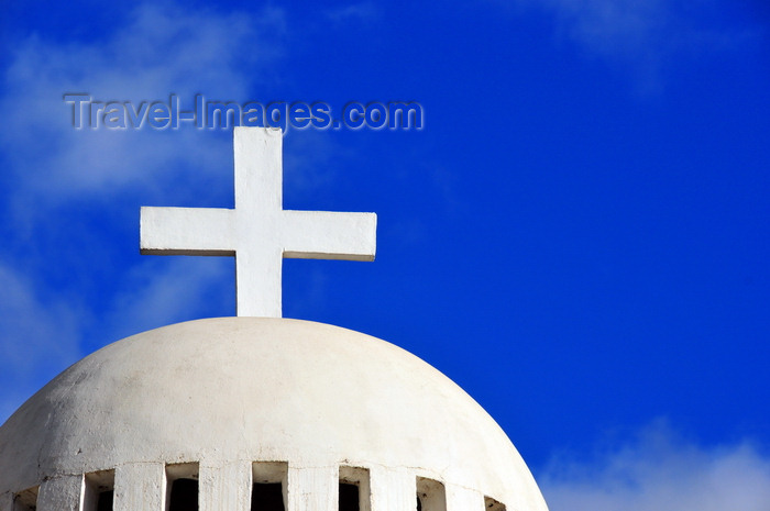 madagascar388: Antananarivo / Tananarive / Tana - Analamanga region, Madagascar: white dome, cross and sky - Ambatonilita catholic church, dedicated to Saint Vincent de Paul - Ave Gabriel Ramanantsoa, Isoraka - photo by M.Torres - (c) Travel-Images.com - Stock Photography agency - Image Bank