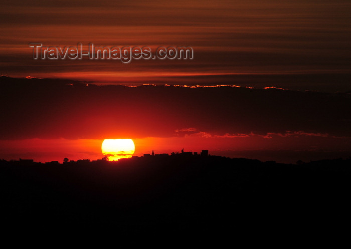 madagascar394: Antananarivo / Tananarive / Tana - Analamanga region, Madagascar: sunset from Independence square - photo by M.Torres - (c) Travel-Images.com - Stock Photography agency - Image Bank