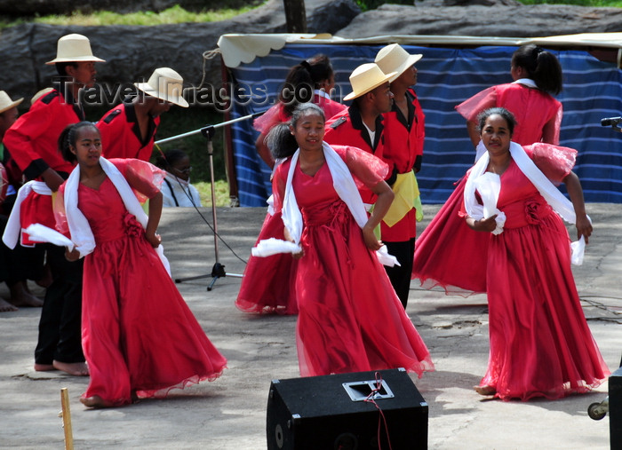 madagascar402: Antananarivo / Tananarive / Tana - Analamanga region, Madagascar: Malagasy dancers in Place Ankizy - photo by M.Torres - (c) Travel-Images.com - Stock Photography agency - Image Bank