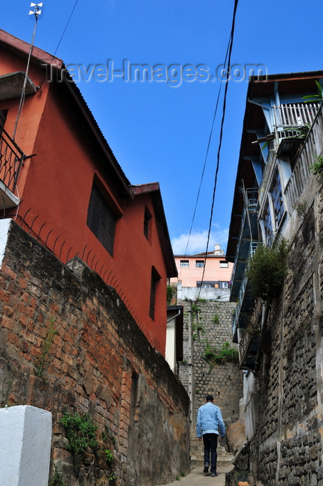 madagascar403: Antananarivo / Tananarive / Tana - Analamanga region, Madagascar: alley in the Haute Ville - photo by M.Torres - (c) Travel-Images.com - Stock Photography agency - Image Bank