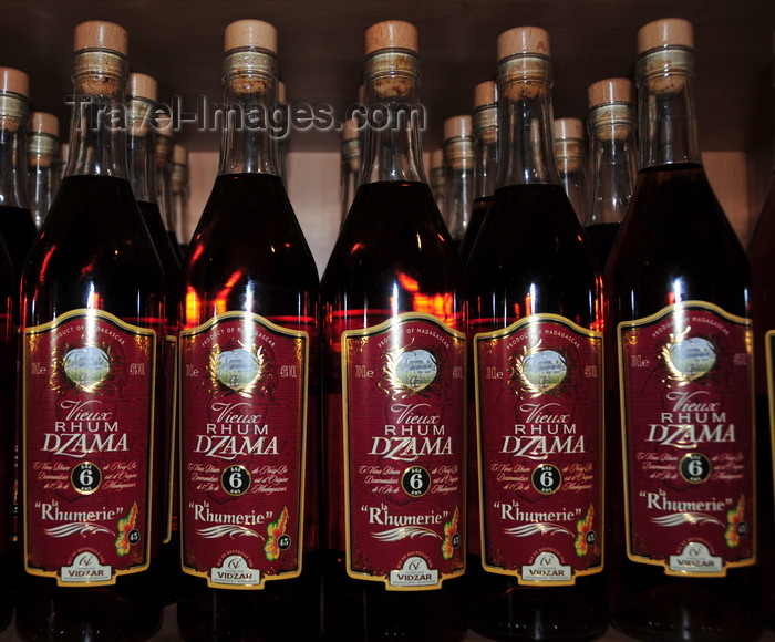 madagascar432: Antananarivo / Tananarive / Tana - Analamanga region, Madagascar: Malagasy aged rum Dzama - photo by M.Torres - (c) Travel-Images.com - Stock Photography agency - Image Bank