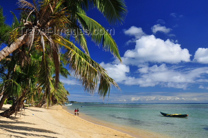 madagascar50: Vohilava, Île Sainte Marie / Nosy Boraha, Analanjirofo region, Toamasina province, Madagascar: golden sand and turquoise water - beach scene - photo by M.Torres - (c) Travel-Images.com - Stock Photography agency - Image Bank