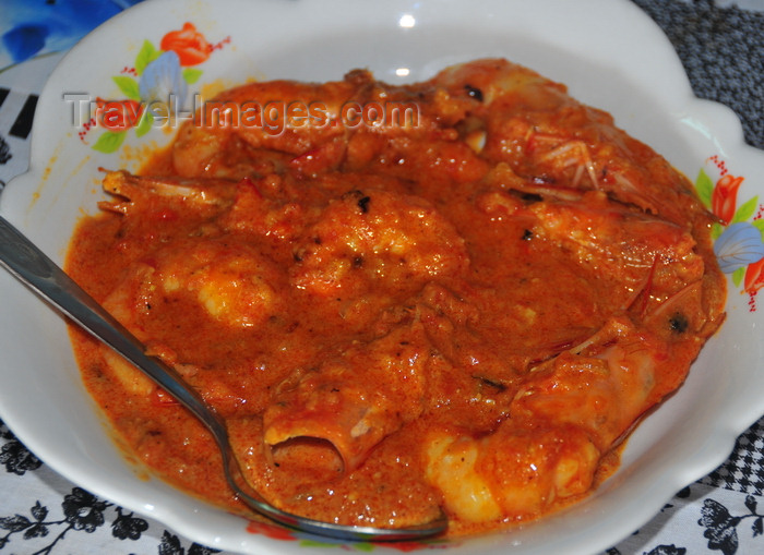 madagascar52: Vohilava, Île Sainte Marie / Nosy Boraha, Analanjirofo region, Toamasina province, Madagascar: prawns with coconut and ginger sauce - delicious Malagasy cuisine - photo by M.Torres - (c) Travel-Images.com - Stock Photography agency - Image Bank