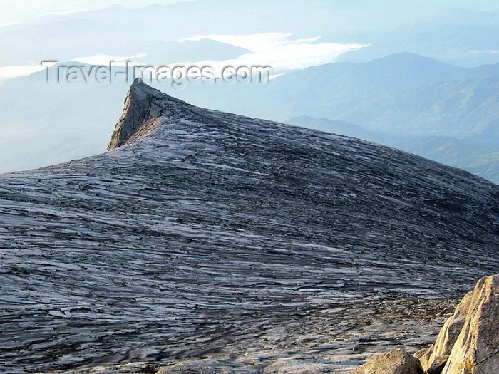 mal124: Malaysia - Sabah  (Borneo): Mt Kinabalu - Kinabalu Park - Unesco world heritage (photo by Ben Jackson) - (c) Travel-Images.com - Stock Photography agency - Image Bank