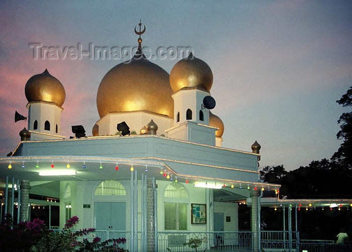 mal147: Malaysia - George Town - Penang / Pinang / Prince of Wales island / PEN: Mosque at dusk (photo by J.Kaman) - (c) Travel-Images.com - Stock Photography agency - Image Bank