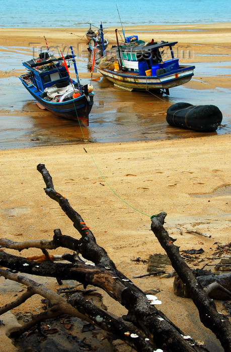 mal391: Fishing boats, Langkawi, Malaysia.
 photo by B.Lendrum - (c) Travel-Images.com - Stock Photography agency - Image Bank