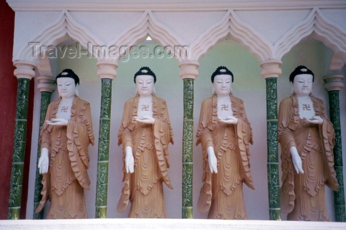 mal40: Malaysia - George Town - Penang / Pinang / Prince of Wales island / PEN: Buddhas with swastikas on their chests (photo by J.Kaman) - (c) Travel-Images.com - Stock Photography agency - Image Bank