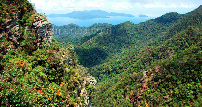 mal420: Hills and mountains, Langkawi, Malaysia. photo by B.Lendrum - (c) Travel-Images.com - Stock Photography agency - Image Bank