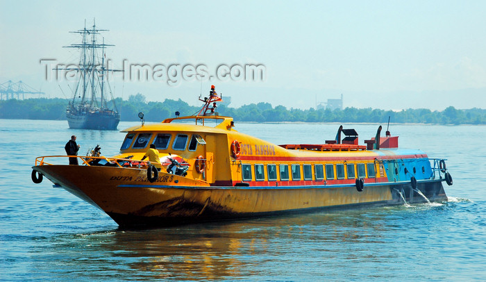 mal442: Passenger ferry, Lumut to Pangkor Island, Malaysia. photo by B.Lendrum - (c) Travel-Images.com - Stock Photography agency - Image Bank