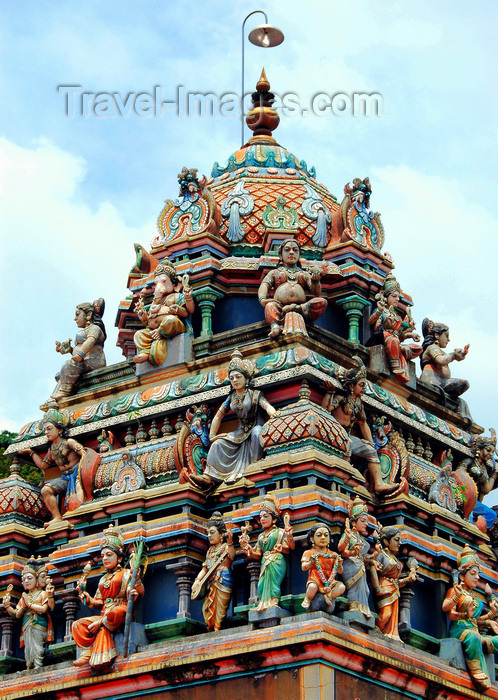 mal444: Kali Amman Hindu Temple, Pulau Pankor Island, Malaysia.

 photo by B.Lendrum - (c) Travel-Images.com - Stock Photography agency - Image Bank