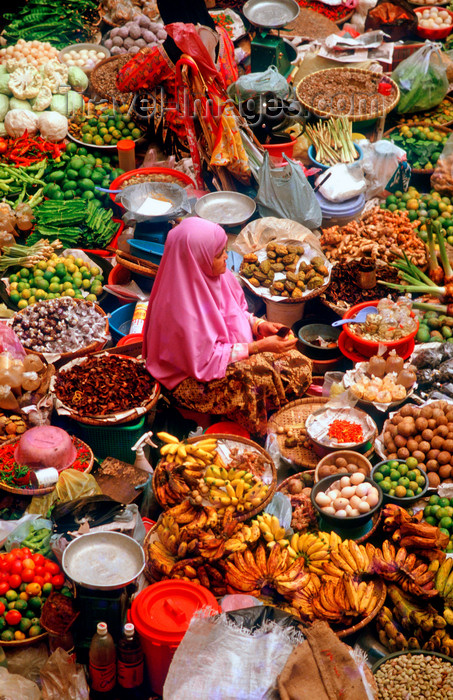 mal460: Central market, Kota Baru, Kelantan, Malaysia. photo by B.Lendrum - (c) Travel-Images.com - Stock Photography agency - Image Bank