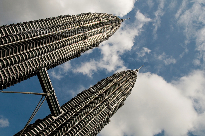 mal495: Kuala Lumpur, Malaysia: Petronas Towers and sky - Menara Berkembar Petronas - photo by J.Pemberton - (c) Travel-Images.com - Stock Photography agency - Image Bank