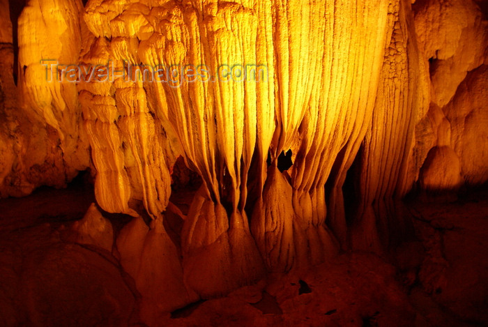 mal536: Gunung Mulu National Park, Sarawak, Borneo, Malaysia: Lang Cave - columns being formed by the union of stalagmites and stalactites - speleothems - photo by A.Ferrari - (c) Travel-Images.com - Stock Photography agency - Image Bank