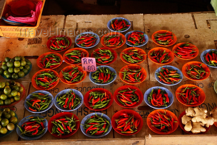 mal545: Serian, Samarahan Division, Sarawak, Borneo, Malaysia: red chilies at the market - photo by A.Ferrari - (c) Travel-Images.com - Stock Photography agency - Image Bank