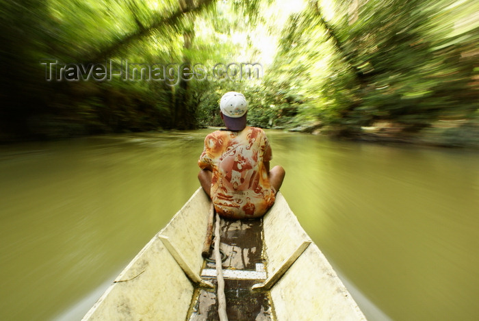 mal548: Skandis, Lubok Antu District, Sarawak, Borneo, Malaysia: on a long boat on the Kesit River, near Skandis - photo by A.Ferrari - (c) Travel-Images.com - Stock Photography agency - Image Bank