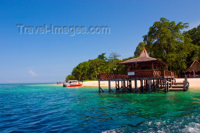 mal609: Sipadan Island, Sabah, Borneo, Malaysia: the jetty on Sipadan Island - from the sea - photo by S.Egeberg - (c) Travel-Images.com - Stock Photography agency - Image Bank