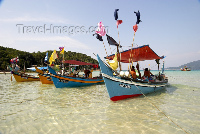 mal63: Malaysia - Pulau Perhentian / Perhentian Island, Terengganu: fishing boats (photo by Jez Tryner) - (c) Travel-Images.com - Stock Photography agency - Image Bank