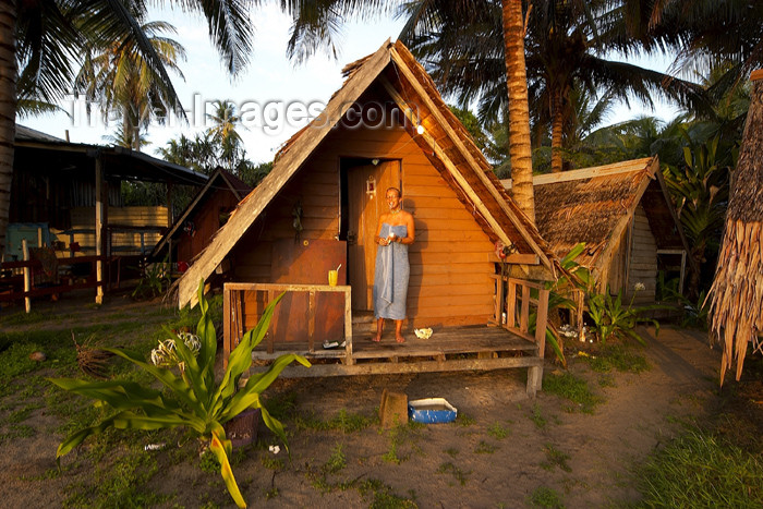 mal66: Malaysia - Pulau Perhentian / Perhentian Island: bungalow (photo by Jez Tryner) - (c) Travel-Images.com - Stock Photography agency - Image Bank