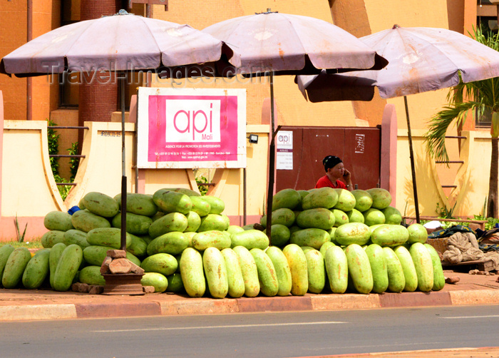 mali102: Bamako, Mali: fruit stall with piles of watermelons on the riverside avenue, Blvd 22 Octobre, near API-Mali - photo by M.Torres - (c) Travel-Images.com - Stock Photography agency - Image Bank