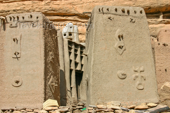 mali50: Mali - Dogon country - central plateau region of Mali - Mopti region: ceremonial houses with Dogon signs - photo by E.Andersen - (c) Travel-Images.com - Stock Photography agency - Image Bank