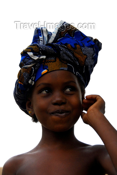 mali60: Djenné cercle, Mopti Region, Mali: portrait of local girl in a village outside Djenne - photo by J.Pemberton - (c) Travel-Images.com - Stock Photography agency - Image Bank