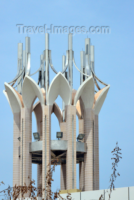 mali98: Bamako, Mali: Chinese built tower of the Bamako International Conference Center / Centre International de Conferences de Bamako (CICB) - photo by M.Torres - (c) Travel-Images.com - Stock Photography agency - Image Bank