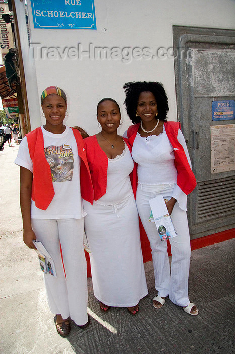 martinique14: Fort-de-France, Martinique: women of the French West Indies - Rue Schoelcher - photo by D.Smith - (c) Travel-Images.com - Stock Photography agency - Image Bank