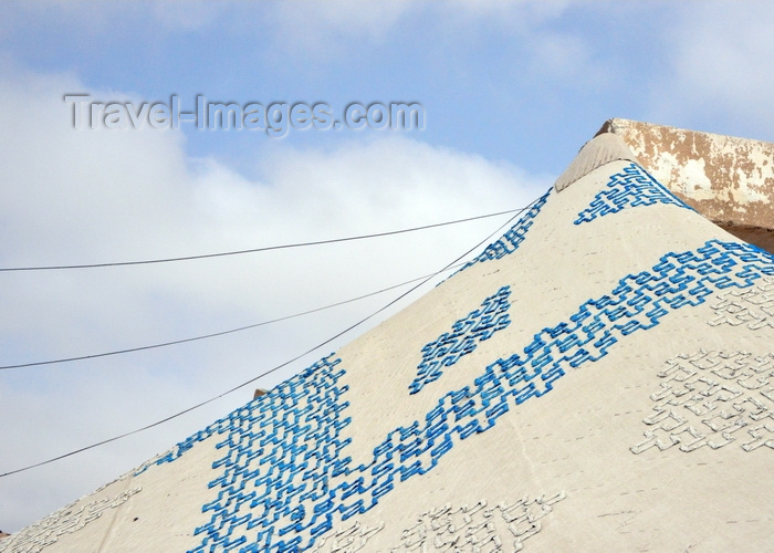 mauritania12: Nouakchott, Mauritania: traditional khaima tent used in nomadic life in the Sahara desert - white and blue pattern - photo by M.Torres - (c) Travel-Images.com - Stock Photography agency - Image Bank