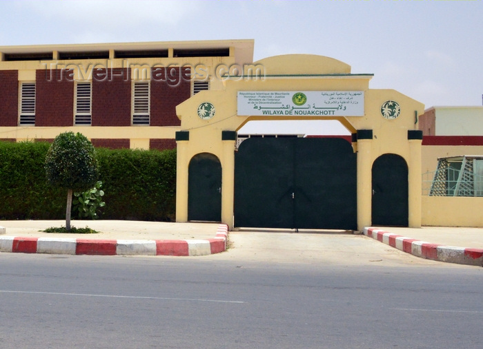 mauritania41: Nouakchott, Mauritania: colonial building housing the Nouakchott provincial administration, the Wilaya de Nouakchott - main gate - photo by M.Torres - (c) Travel-Images.com - Stock Photography agency - Image Bank