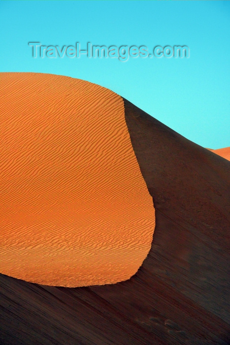 mauritania55: Nouakchott, Mauritania: sand dunes of the Sahara desert  with wave pattern created by the wind - photo by M.Torres - (c) Travel-Images.com - Stock Photography agency - Image Bank