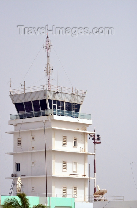 mauritania76: Nouakchott, Mauritania: old white control tower of the Nouakchott International Airport - Aéroport de Nouakchott - photo by M.Torres - (c) Travel-Images.com - Stock Photography agency - Image Bank