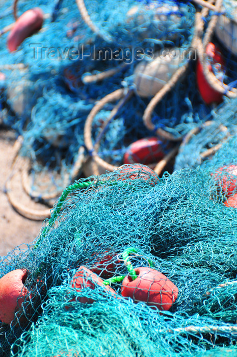 mayotte53: Labattoir, Petite-Terre, Mayotte: Mronyombéni beach - fishing nets - photo by M.Torres - (c) Travel-Images.com - Stock Photography agency - Image Bank