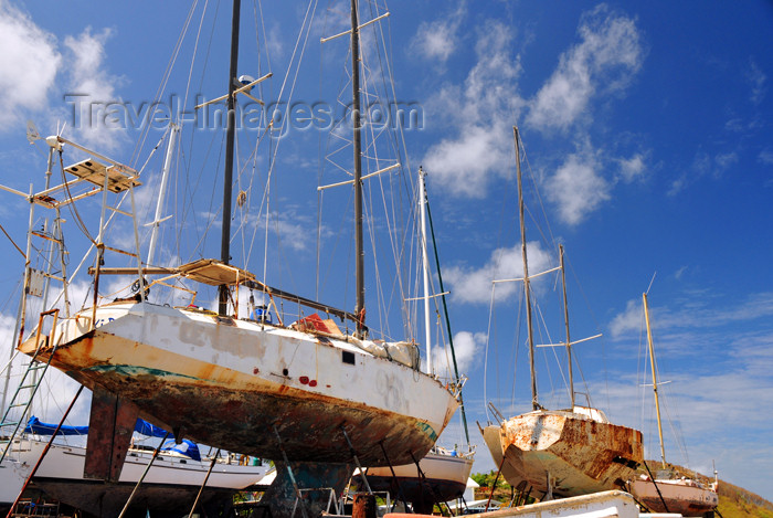 mayotte64: Dzaoudzi, Petite-Terre, Mayotte: old yachts near Boulevard des Crabes - photo by M.Torres - (c) Travel-Images.com - Stock Photography agency - Image Bank