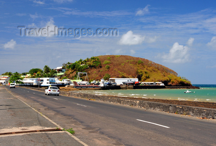 mayotte65: Dzaoudzi, Petite-Terre, Mayotte: Boulevard des Crabes and Foungoujou islet - photo by M.Torres - (c) Travel-Images.com - Stock Photography agency - Image Bank
