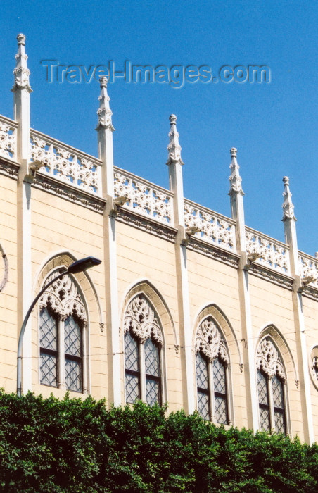 melilla10: Melilla, Spain: façade with pinnacles - Buen Consejo college | fachada con pináculos - antiguo colegio del Buen Consejo situado en la Calle López de Vega, alberga hoy a la UNED - photo by M.Torres - (c) Travel-Images.com - Stock Photography agency - Image Bank