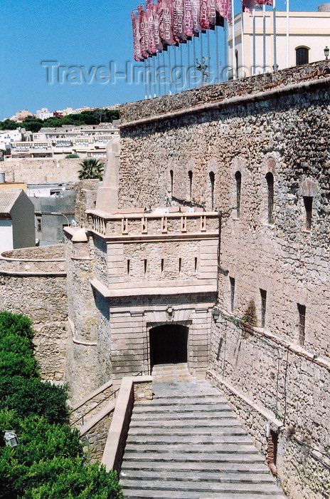 melilla56: Melilla: entrance to the citadel - Puerta de la Marina - Melilla la Vieja - photo by M.Torres - (c) Travel-Images.com - Stock Photography agency - Image Bank