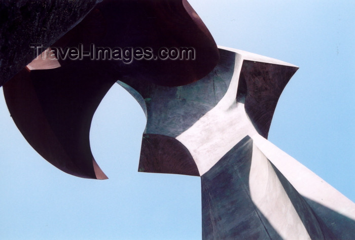 melilla7: Melilla: art near Melilla Puerto hotel - sculpture | escultura - arte - photo by M.Torres - (c) Travel-Images.com - Stock Photography agency - Image Bank