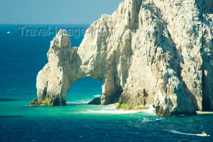 mexico102: Mexico - Cape San Lucas / Cabo San Lucas - San Jose del Cabo (Baja California Sur): California's southern tip - natural arch - sea erosion - Los Arcos - photo by D.Smith - (c) Travel-Images.com - Stock Photography agency - Image Bank