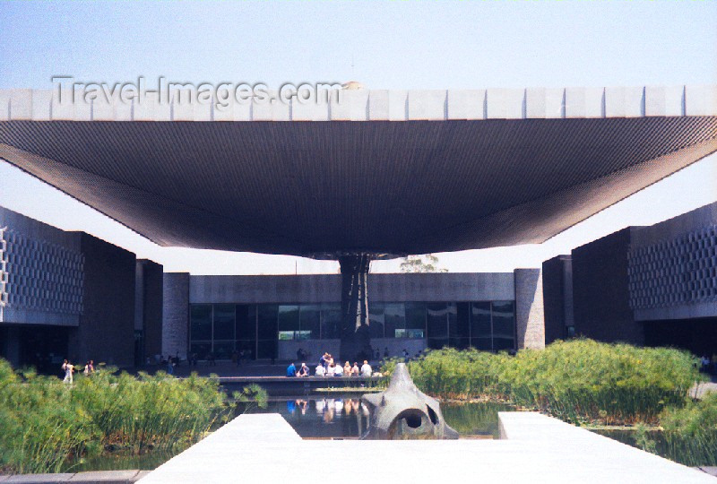 mexico31: Mexico City: anthropology museum - architect: Pedro Ramirez Vasquez / Museo Nacional de Antropologia - Chapultepec park - photo by M.Torres - (c) Travel-Images.com - Stock Photography agency - Image Bank