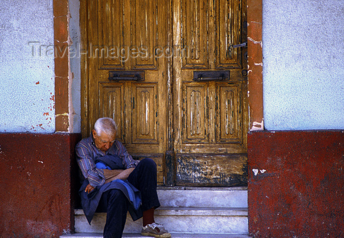 mexico363: Guanajuato City: siesta time - photo by Y.Baby - (c) Travel-Images.com - Stock Photography agency - Image Bank