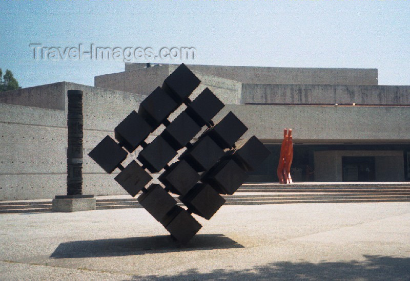 mexico42: Mexico City: modern art - cubes - Bosque de Chapultepec - photo by M.Torres - (c) Travel-Images.com - Stock Photography agency - Image Bank