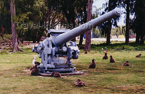 world war 2 guns. World War II - naval gun