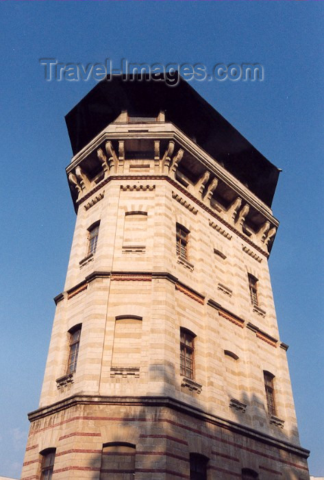 moldova38: Chisinau / Kishinev, Moldova: old water tower on A.Mateevici street - Kishinev's  Historical Museum - architect Alexander Bernadazzi - Castelul de apa - Muzeul de Istorie a Orasului Chisinau - photo by M.Torres - (c) Travel-Images.com - Stock Photography agency - Image Bank