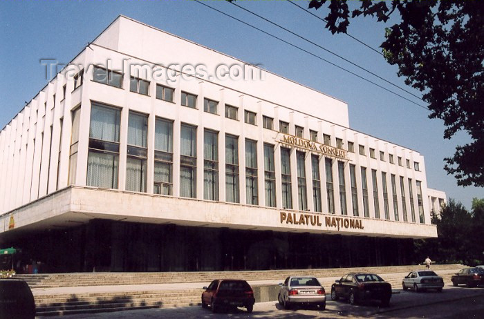 moldova61: Chisinau / Kishinev, Moldova: National Palace - Palatul National - Puskin street - architect S. Fridlin - photo by M.Torres - (c) Travel-Images.com - Stock Photography agency - Image Bank