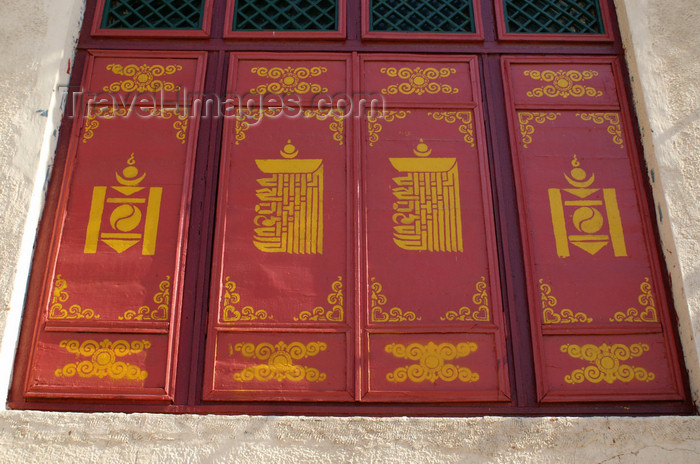 mongolia118: Ulan Bator / Ulaanbaatar, Mongolia: Mongolian and Buddhist symbols, window at Gandan Khiid Monastery - photo by A.Ferrari - (c) Travel-Images.com - Stock Photography agency - Image Bank