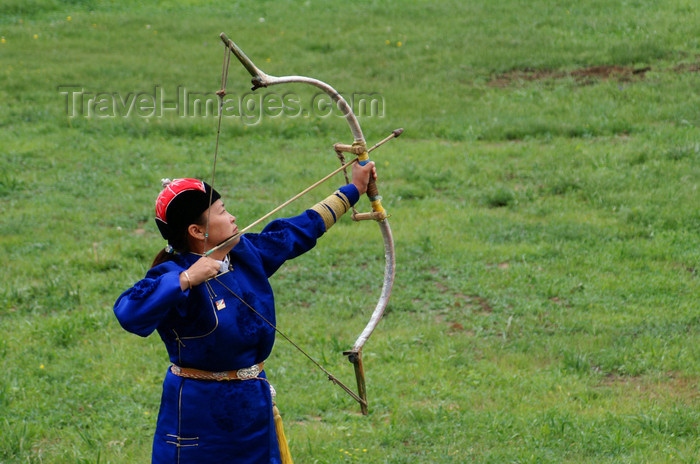 mongolia131: Ulan Bator / Ulaanbaatar, Mongolia: Naadam festival - women's archery competition - photo by A.Ferrari - (c) Travel-Images.com - Stock Photography agency - Image Bank