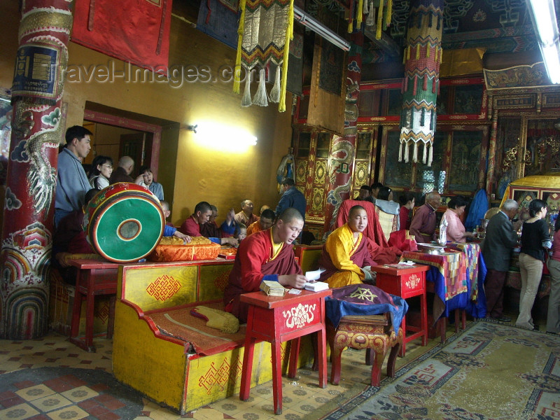 mongolia14: Mongolia - Ulan Bator: Ganden Hiid monastery - inside - photo by P.Artus - (c) Travel-Images.com - Stock Photography agency - Image Bank