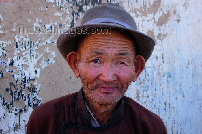 mongolia179: Gobi desert, southern Mongolia: Mandalgobi - old friendly man - photo by A.Ferrari - (c) Travel-Images.com - Stock Photography agency - Image Bank